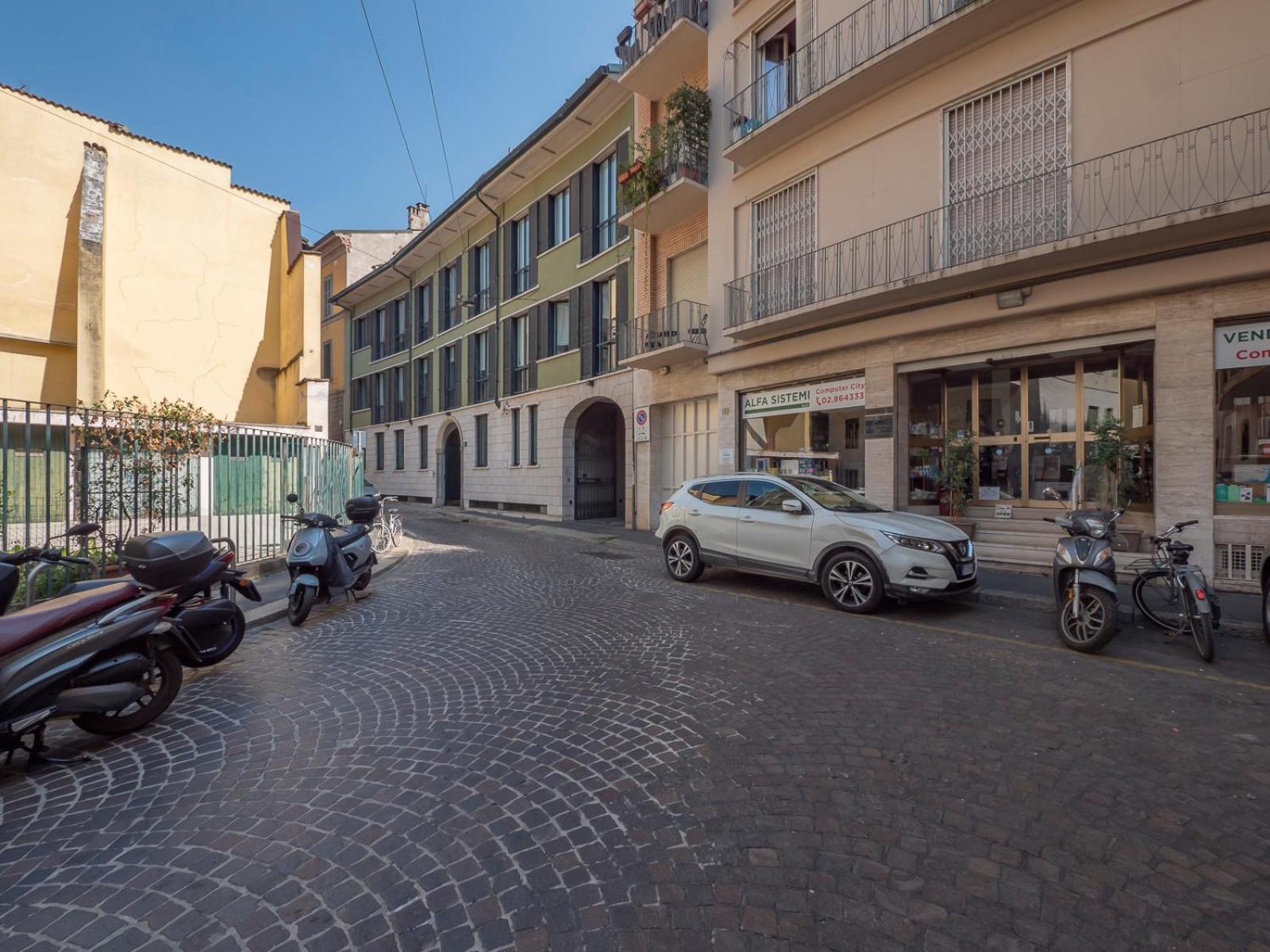 Italstay - Disciplini Apartment -10 Min Dal Duomo Milão Exterior foto
